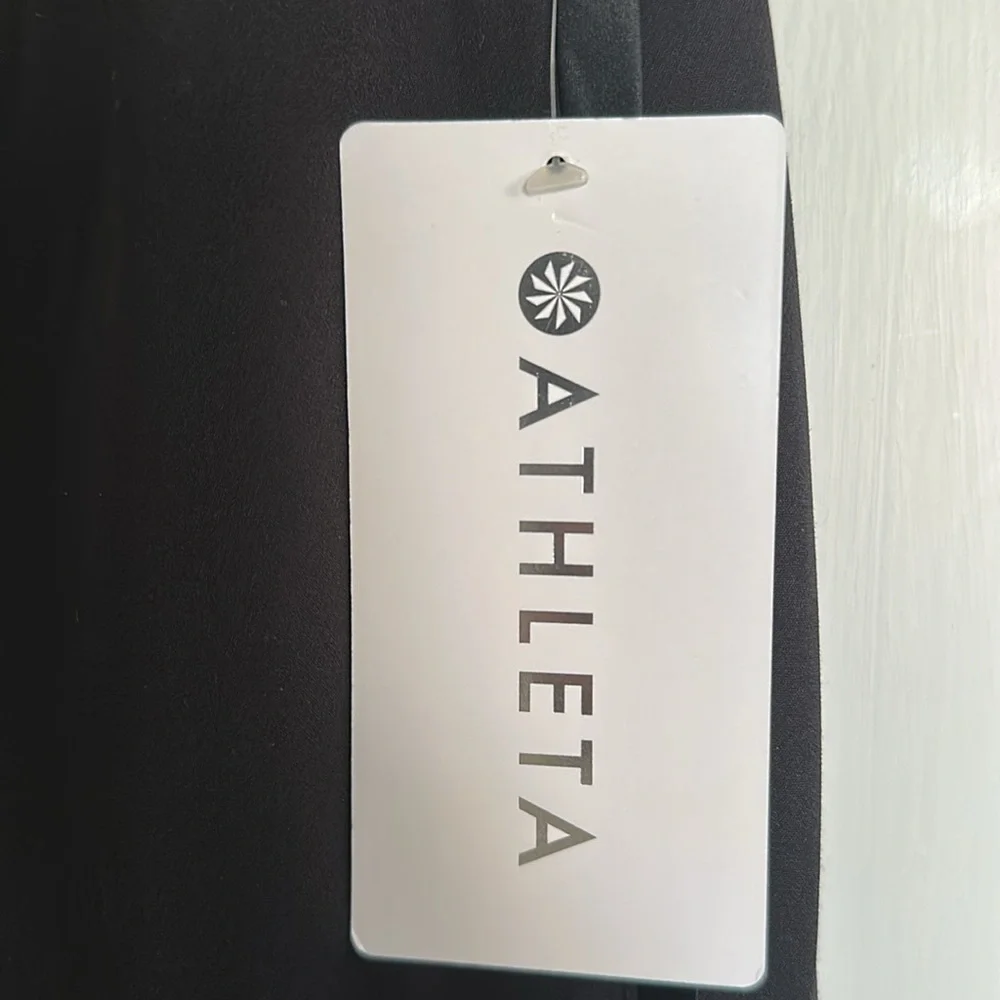 ATHLETA NWT Endeavor Relaxed Pant. Black so comfortable drawstring waist - Picture 10 of 10